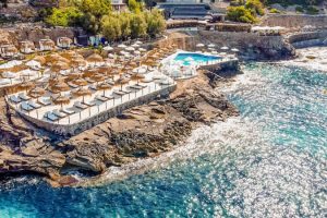 gran-folies-edited-f6ca89a8f34d1d6071ef72b982db8e9c